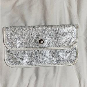 Whit/Grey Goyard Wallet/Clutch